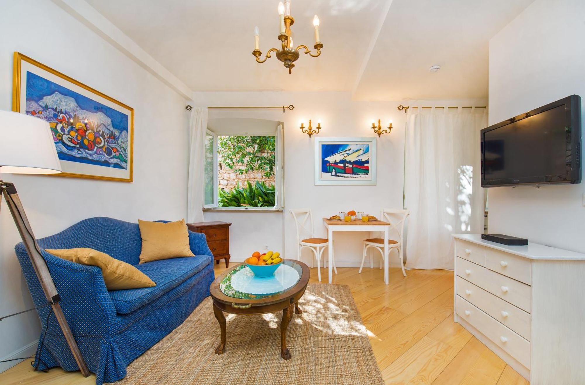 Hidden Gem Old Town By Irundo Appartement
